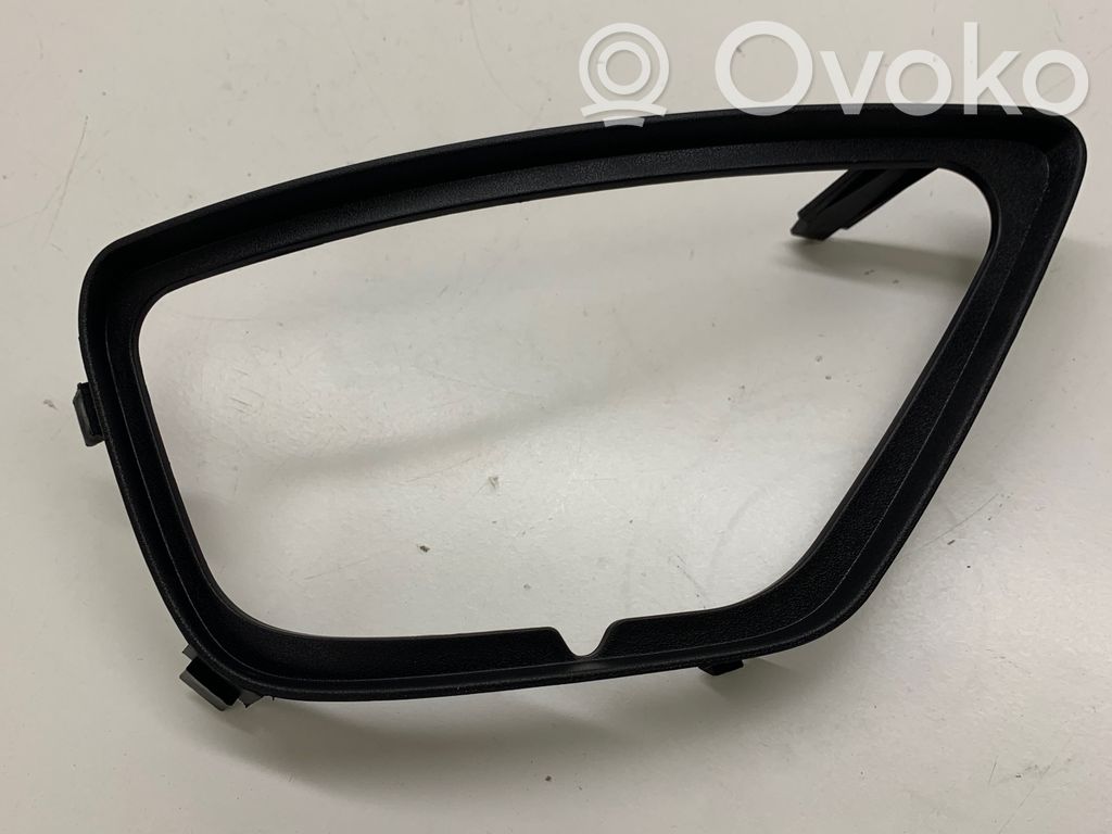 Ford Focus Moldura/rejilla de la luz antiniebla delantera 