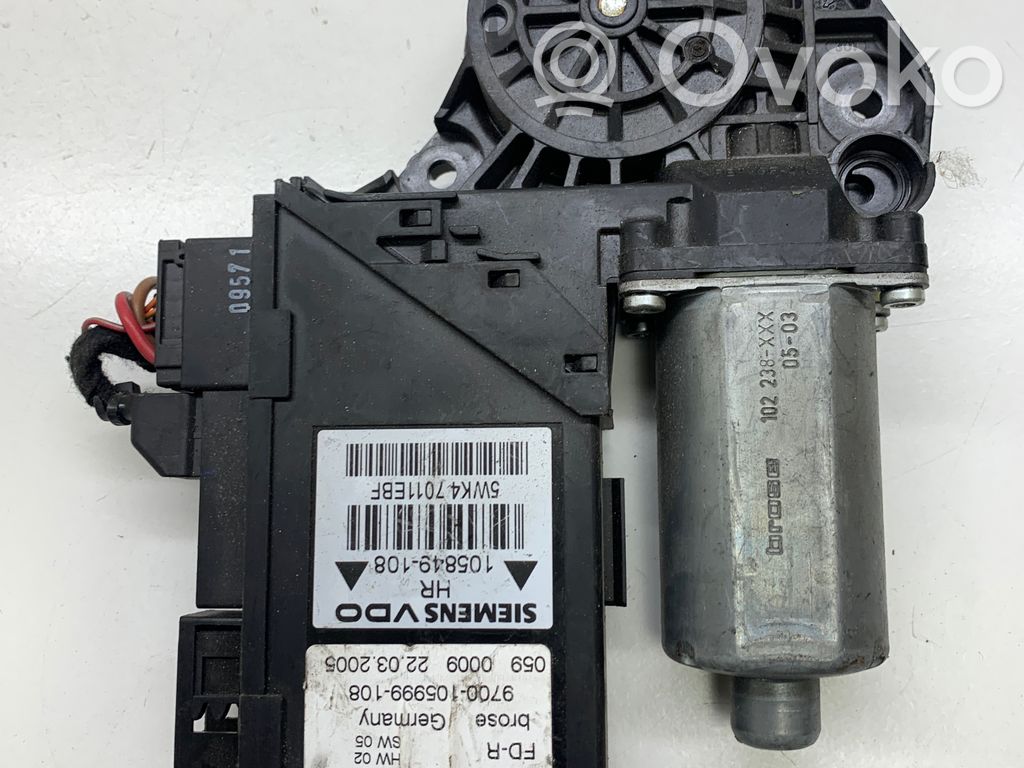 Audi A4 S4 B6 8E 8H Takaoven ikkunan nostomoottori 
