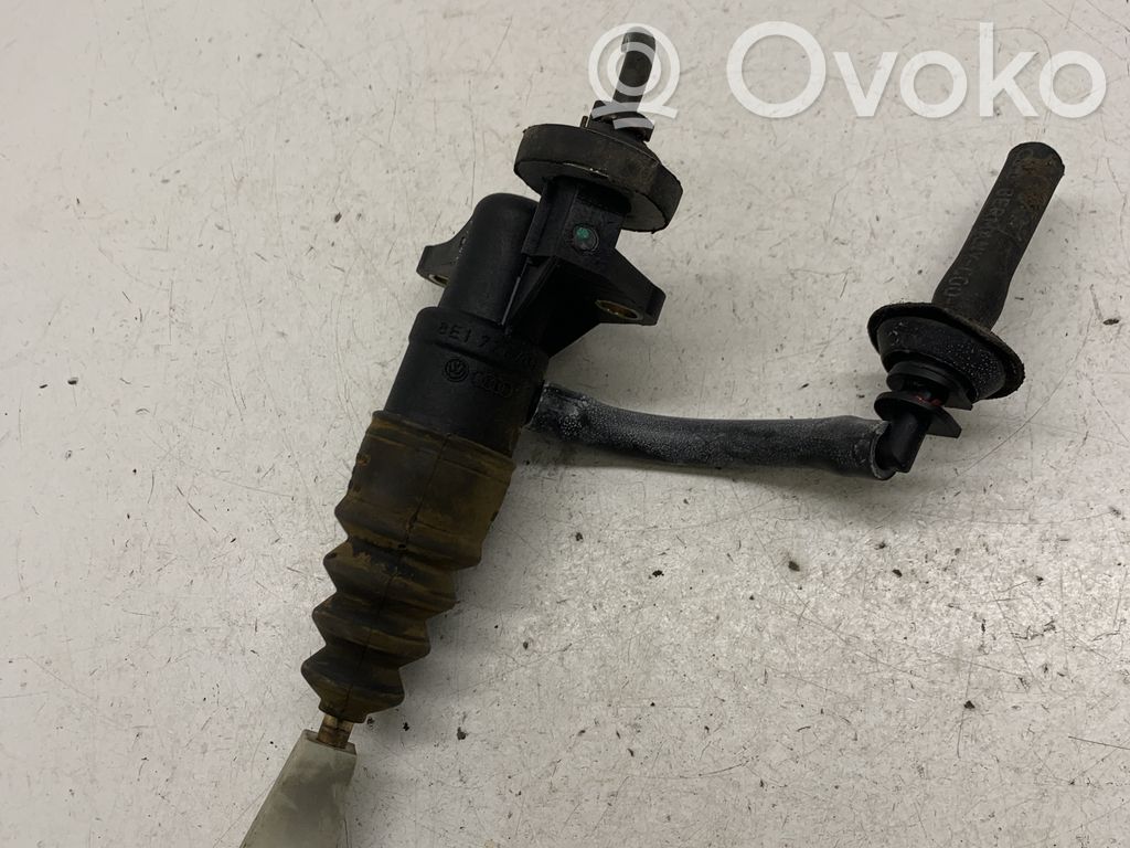 Audi A6 S6 C5 4B Cilindro maestro de embrague 