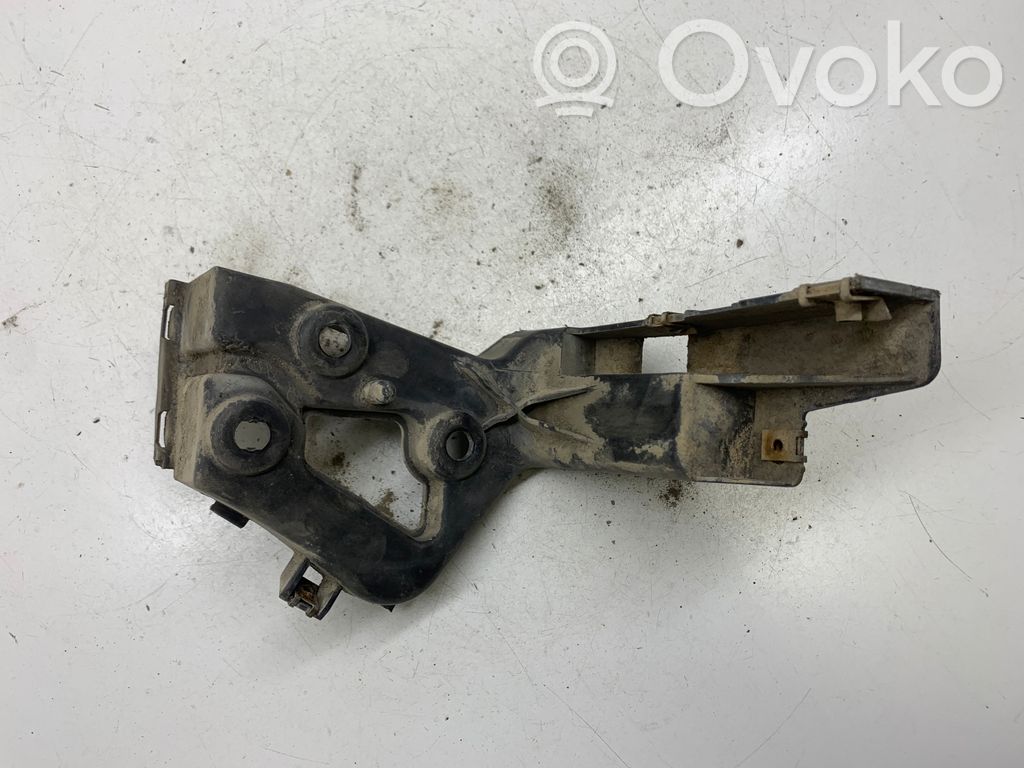 Audi A8 S8 D3 4E Galinis laikiklis bamperio 