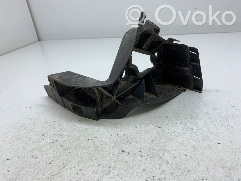 Audi A8 S8 D3 4E Rear bumper mounting bracket 