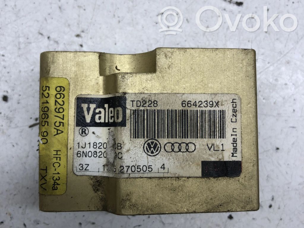 Volkswagen Golf IV Válvula de expansión del aire acondicionado (A/C) 