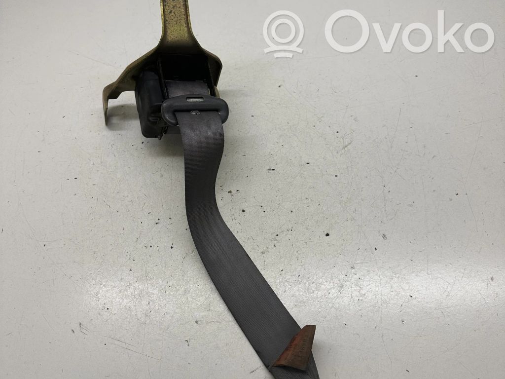 Mazda 626 Cinturón trasero 