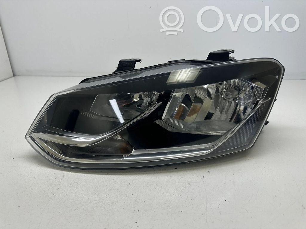 Volkswagen Polo V 6R Lampa przednia 