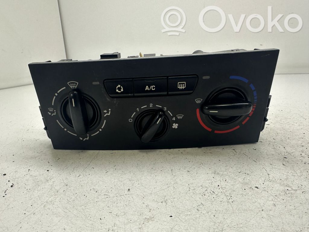 Peugeot 207 Climate control unit 