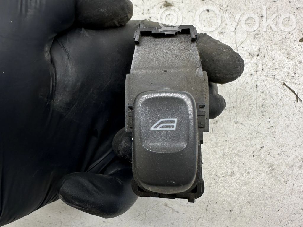 Volvo S40, V40 Przyciski szyb 