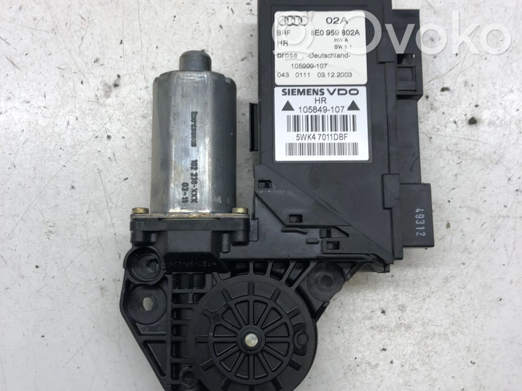 Audi A4 S4 B6 8E 8H Silniczek podnoszenia szyby drzwi tylnych 