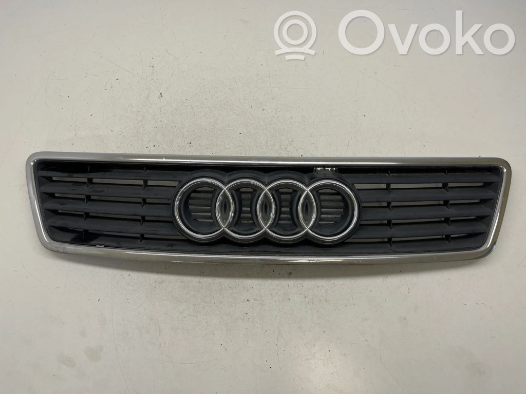 Audi A6 S6 C5 4B Etusäleikkö 