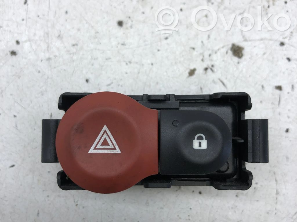 Renault Clio III Hazard light switch 