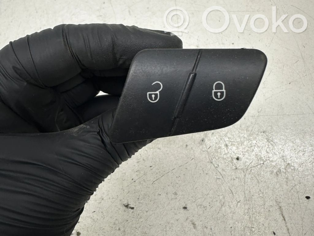 Volkswagen PASSAT B6 Central locking switch button 