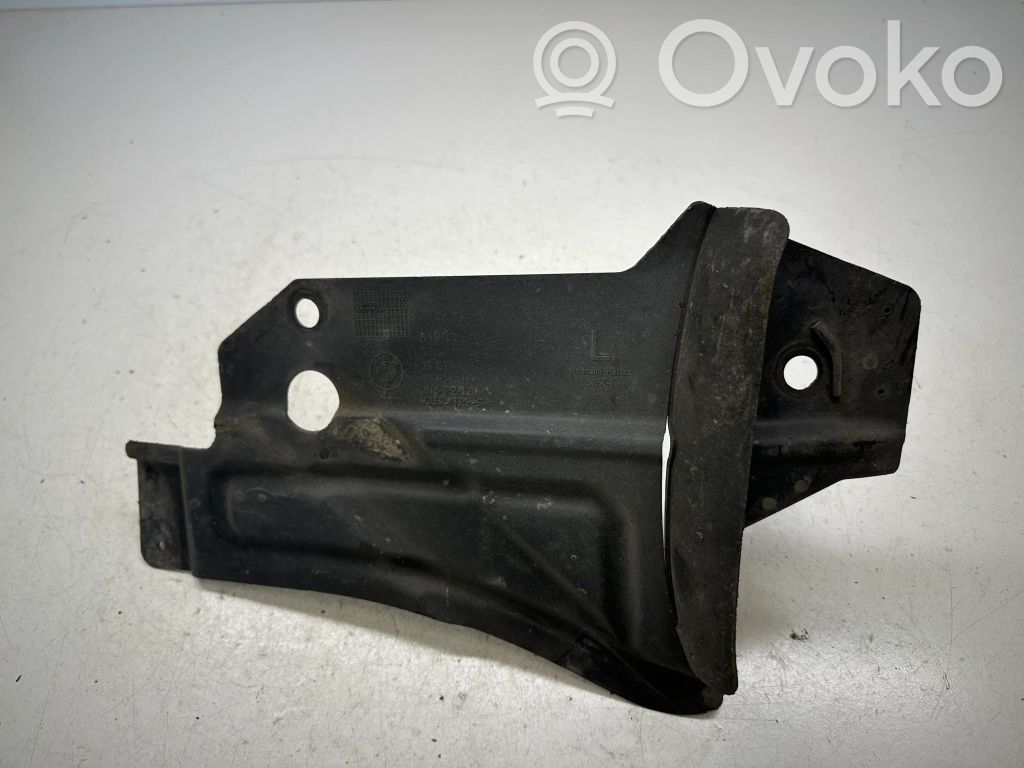BMW 3 E90 E91 Kita dugno detalė 
