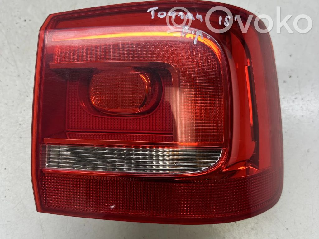 Volkswagen Touran II Lampa tylna 