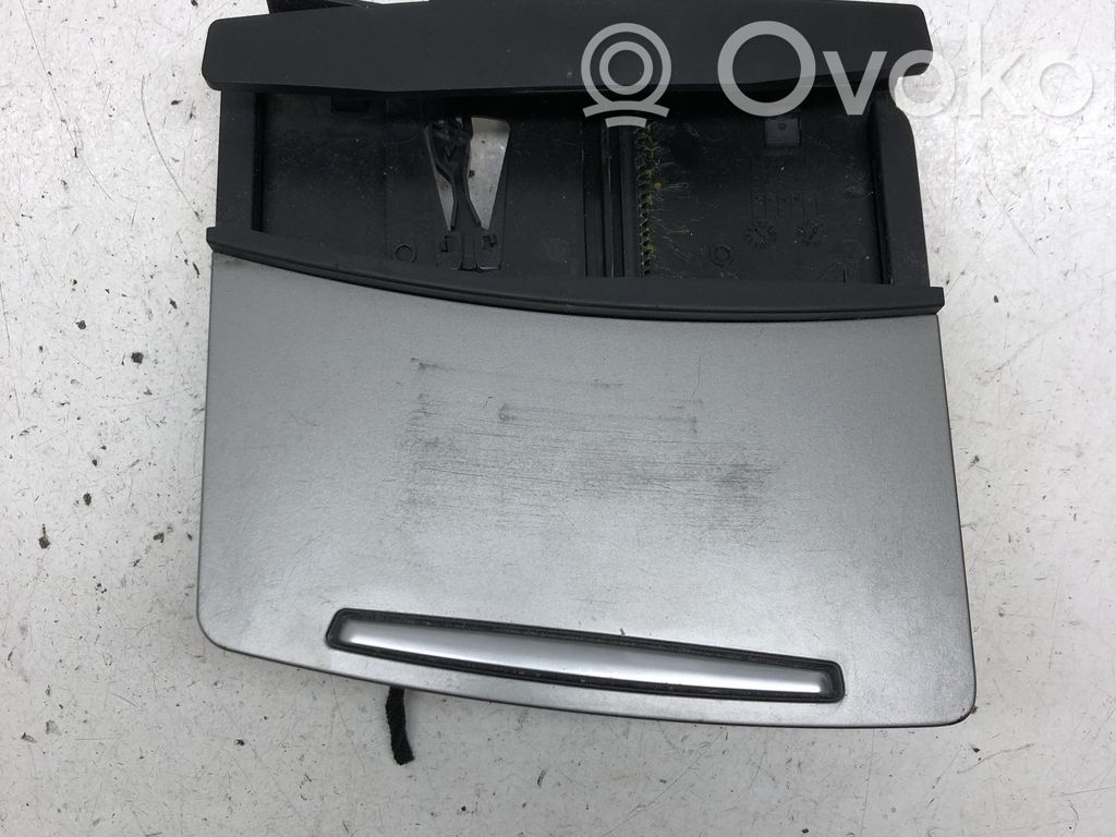 Audi A6 S6 C6 4F Cenicero (delantero) 