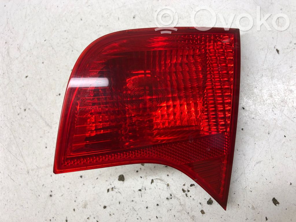Audi A4 S4 B7 8E 8H Takaluukun takavalot 