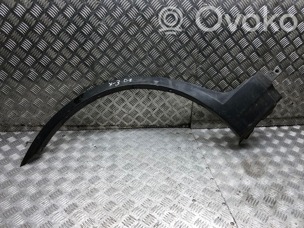 BMW X3 E83 Priekinės arkos apdaila 