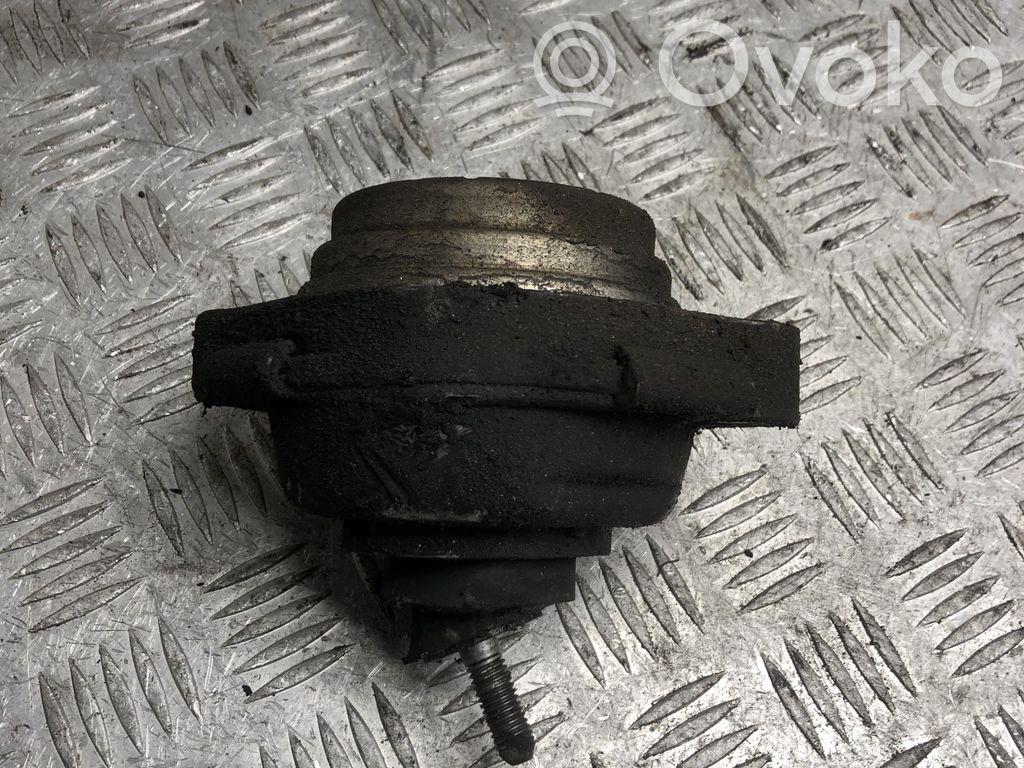Engine mount bracket   2211340034204,22113400342,3400342
