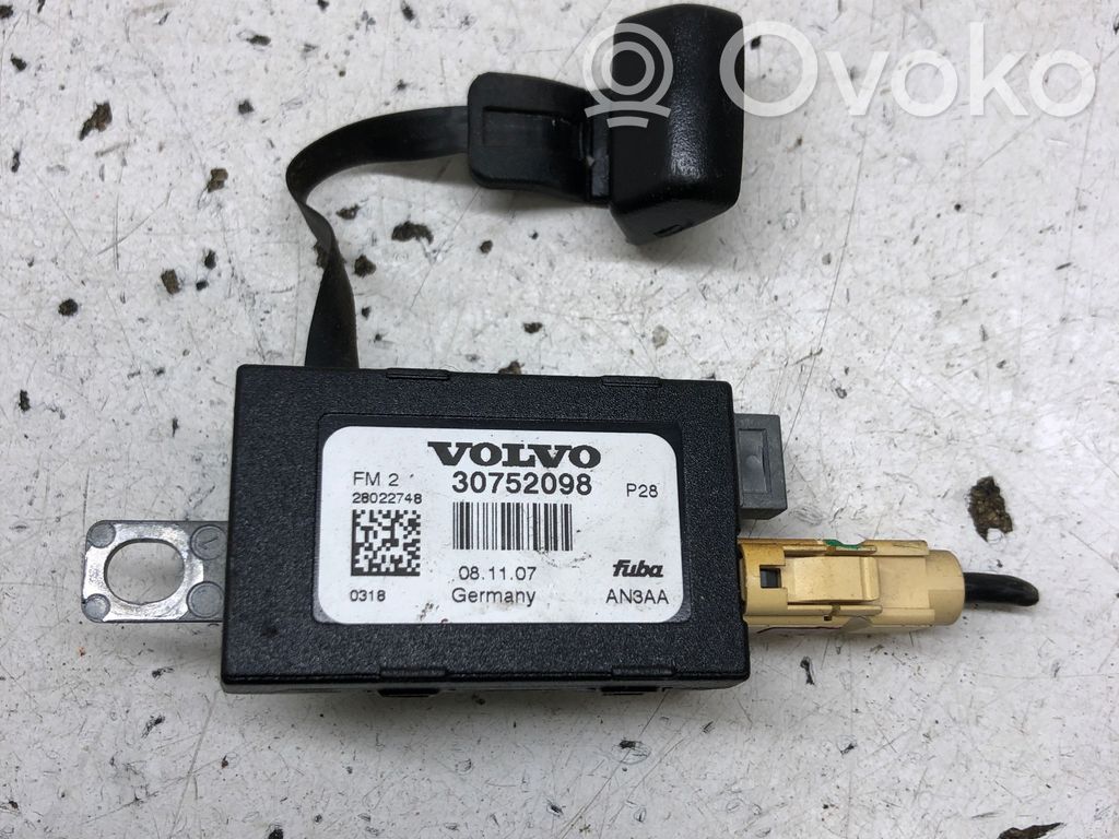 Volvo XC90 Pystyantennivahvistin 