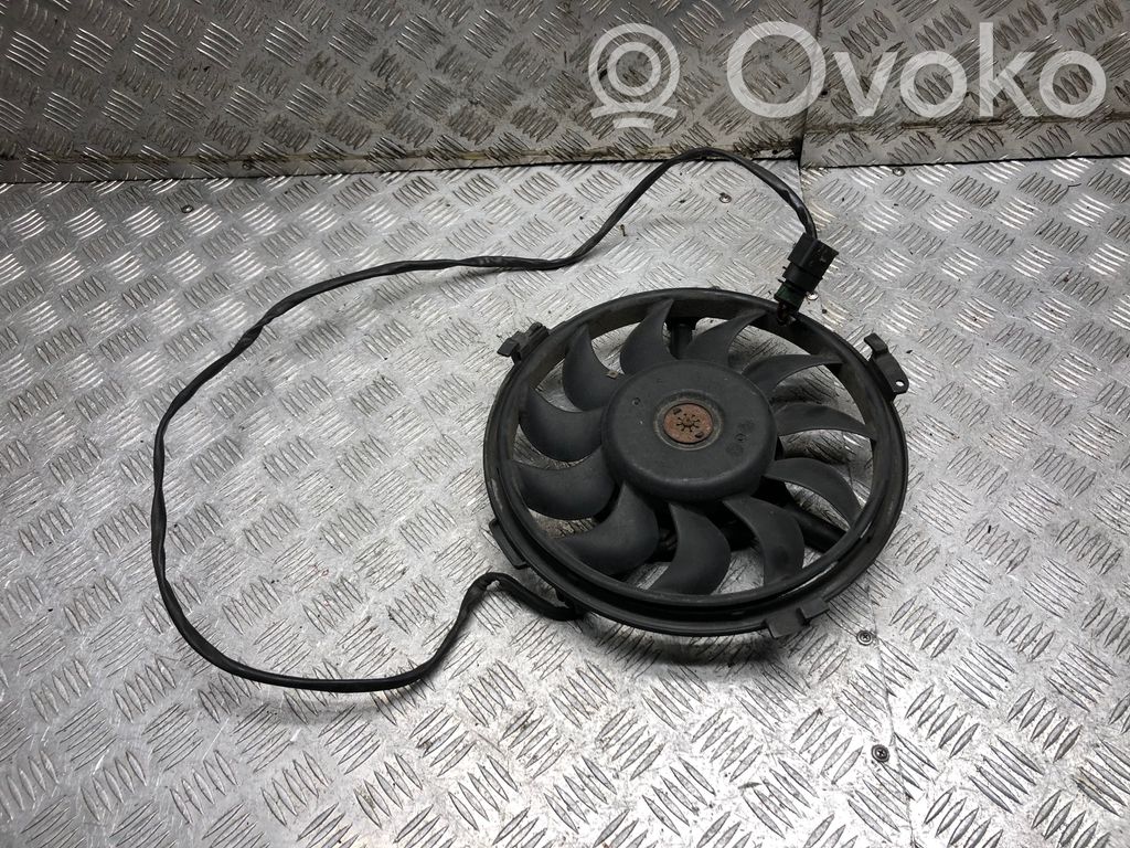 Elektryczny wentylator chłodnicy   878398C