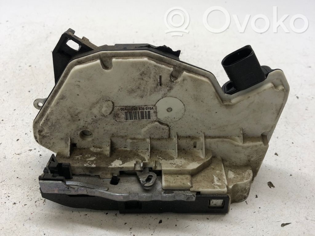 Volkswagen PASSAT CC Zamek drzwi tylnych 