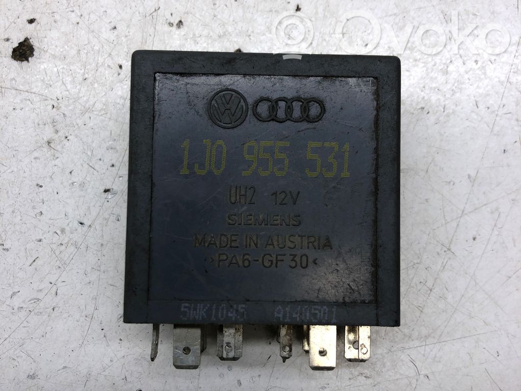 Volkswagen Golf IV Logu tīrītāju relejs 