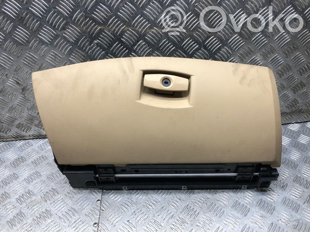 BMW 5 E60 E61 Mantu nodalījuma komplekts 