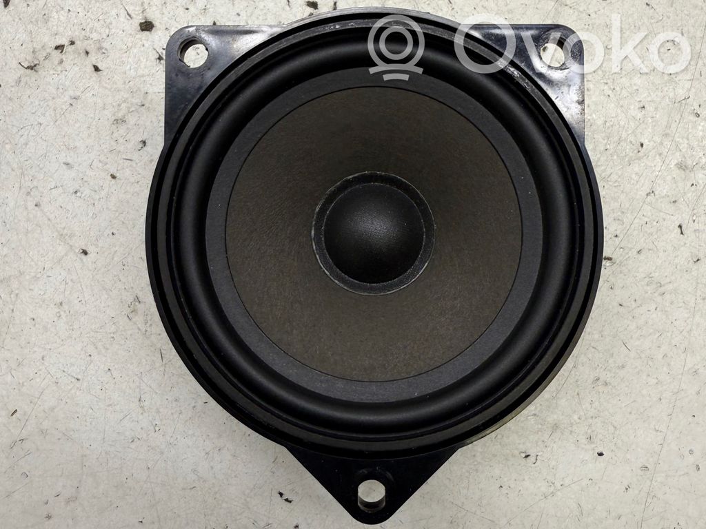 BMW 5 E60 E61 Takaoven kaiutin 