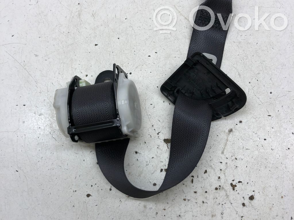 Subaru Legacy Cinturón trasero 