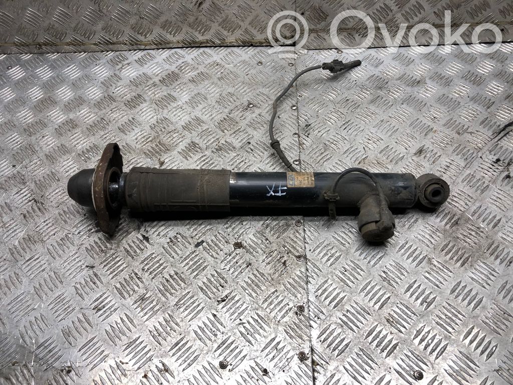 Infiniti FX Amortyzator tylny 