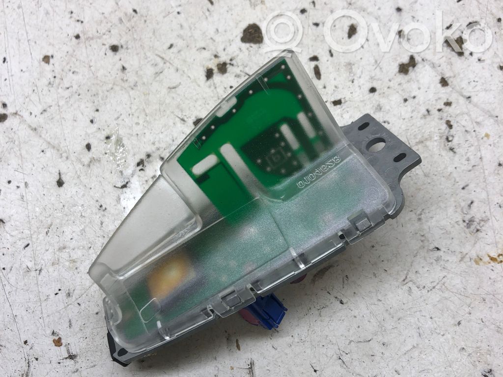 BMW 5 F10 F11 GPS-pystyantenni 