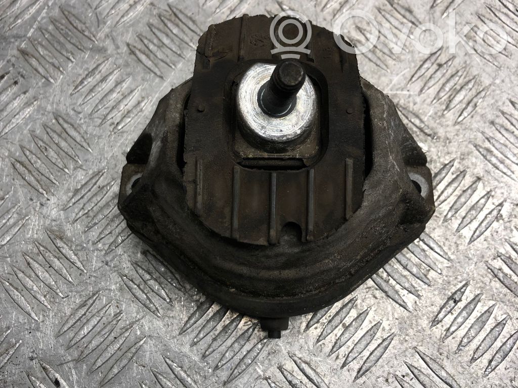 BMW 5 E60 E61 Engine mount bracket 