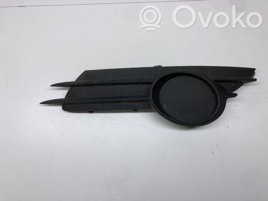 Opel Corsa D Etupuskurin alempi jäähdytinsäleikkö 