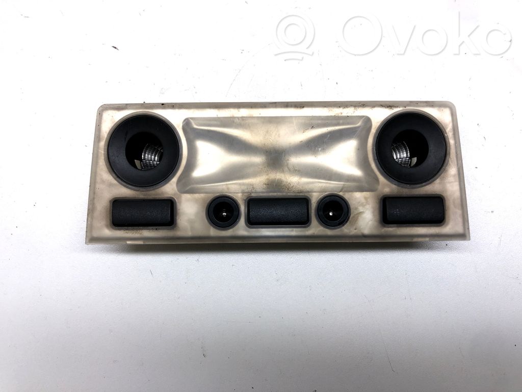 BMW 5 E60 E61 Priekinių vietų apšvietimo žibintas 
