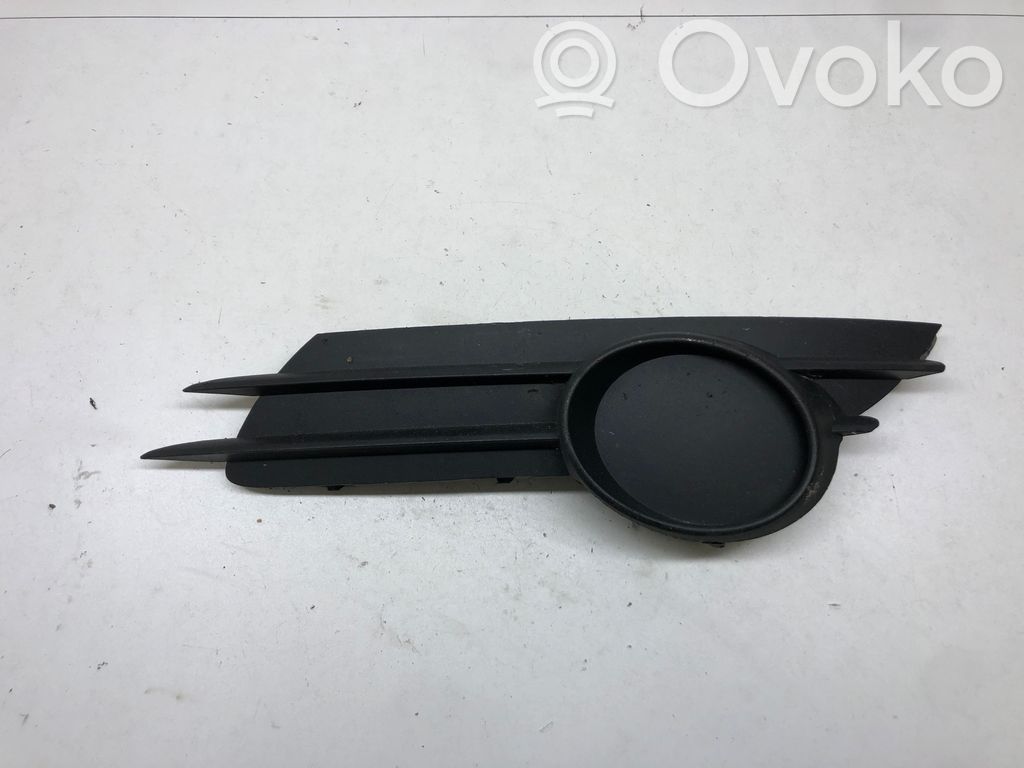 Opel Corsa D Etupuskurin alempi jäähdytinsäleikkö 