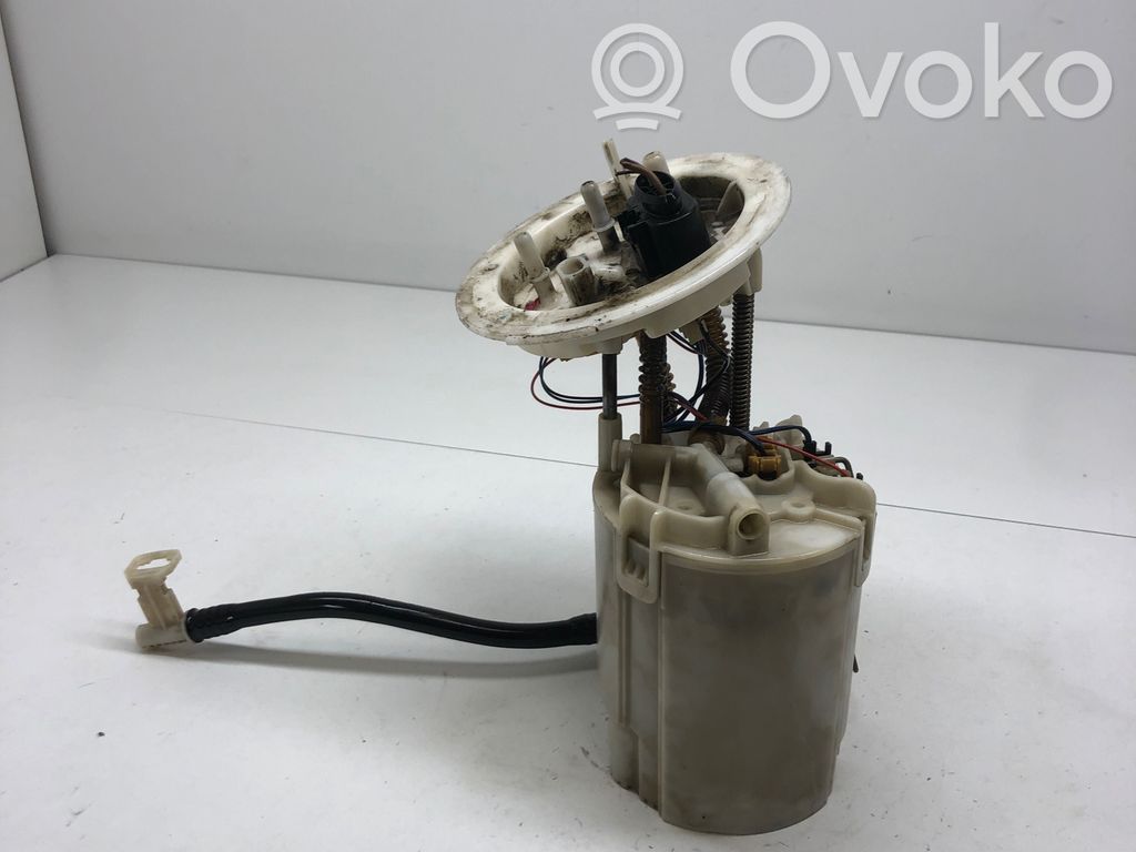 Audi A4 S4 B8 8K Bomba interna de combustible 