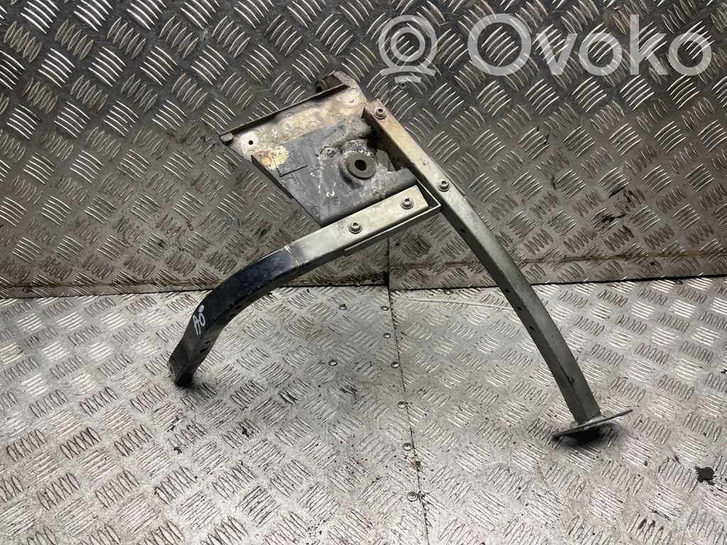 Audi A8 S8 D3 4E Priekšpusē bampera turētājs 