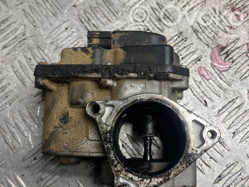 Volkswagen PASSAT B6 Zawór EGR 