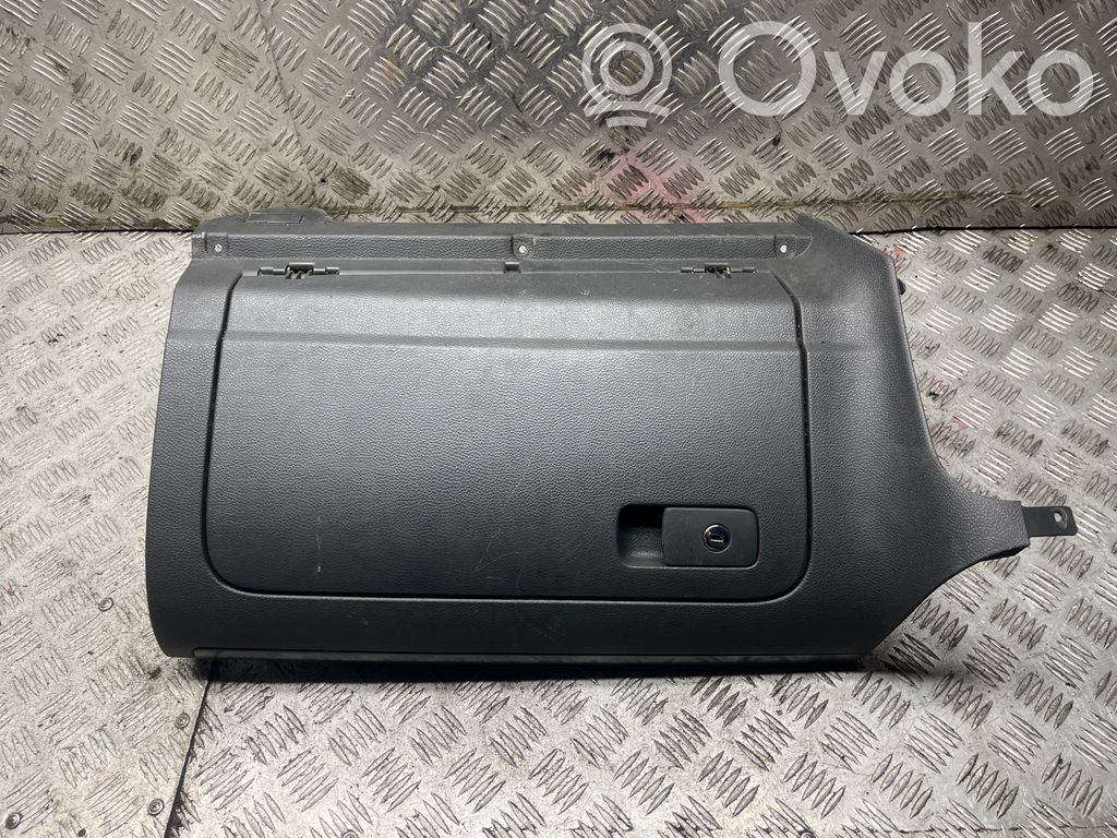 Volkswagen Golf V Juego guantera 
