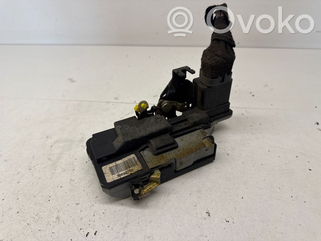 Volvo XC90 Takaoven lukko 