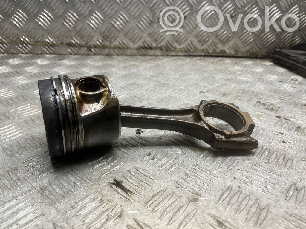 Volkswagen Golf VI Pistón con biela 