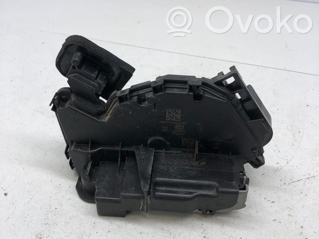 Seat Leon IV Zamek drzwi tylnych 
