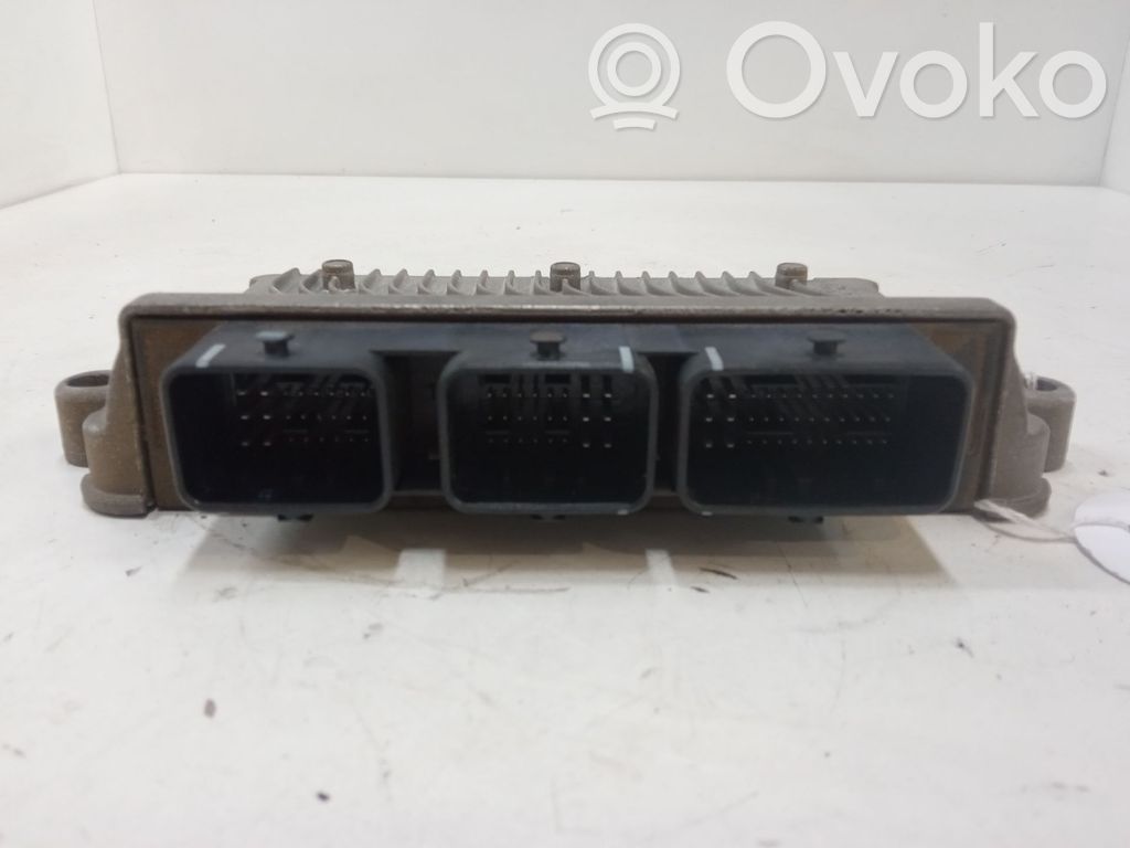Unidad de control/módulo del motor   9666909780,V29006828A,9666591380