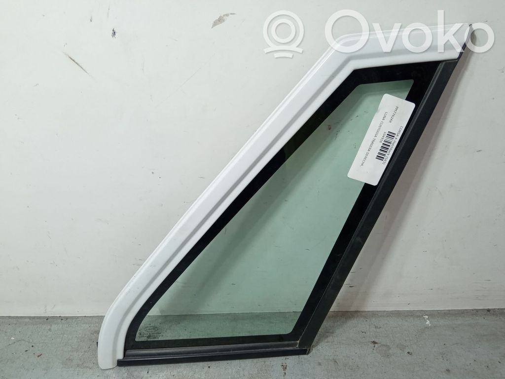 Vidrio lateral trasero