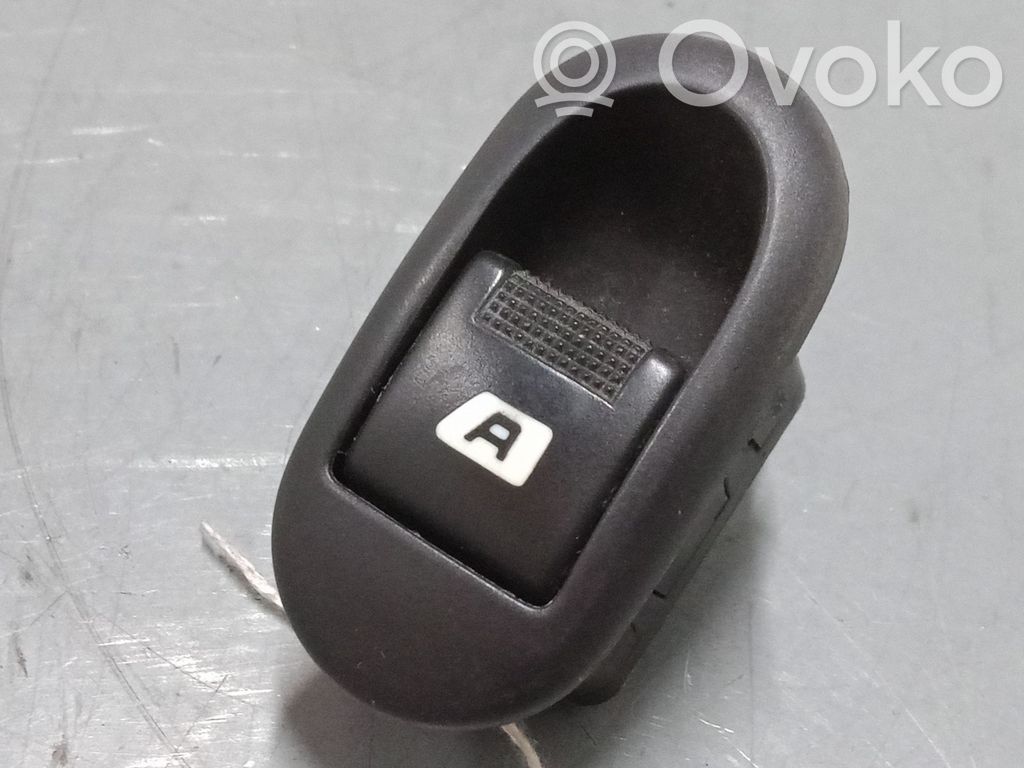 Interruptor del elevalunas eléctrico   96401469XT