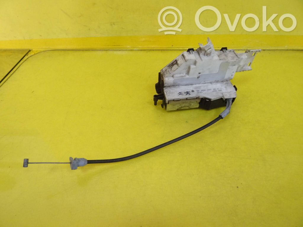 Citroen C4 I Front door lock 