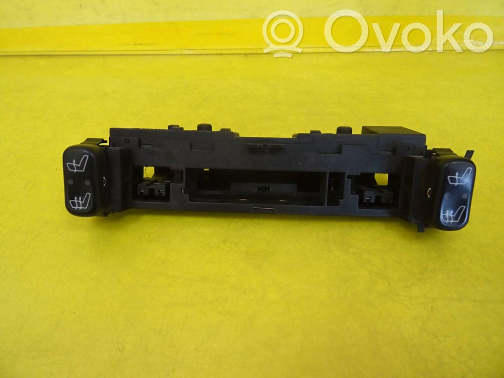 Mercedes-Benz E W210 Seat heating switch 