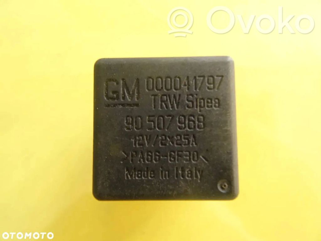 Opel Vectra B Muu rele 