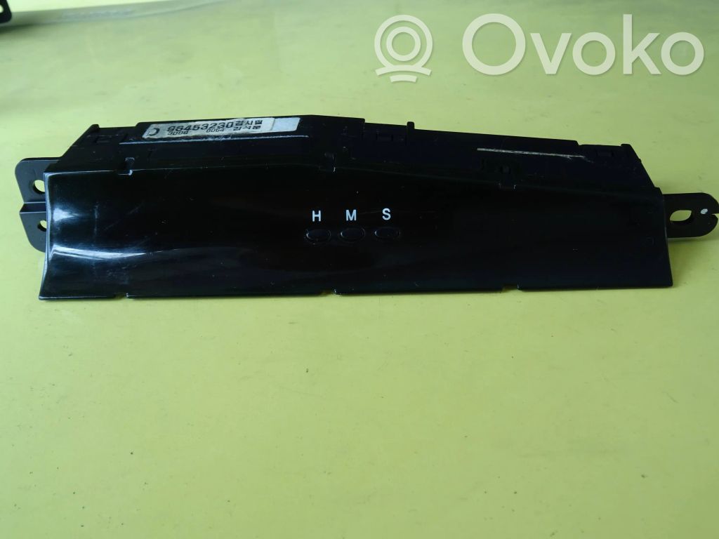 Chevrolet Evanda Screen/display/small screen 
