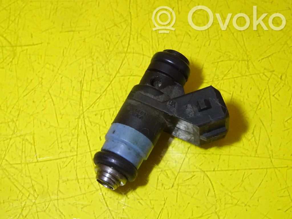 Renault Megane II Inyector de combustible 