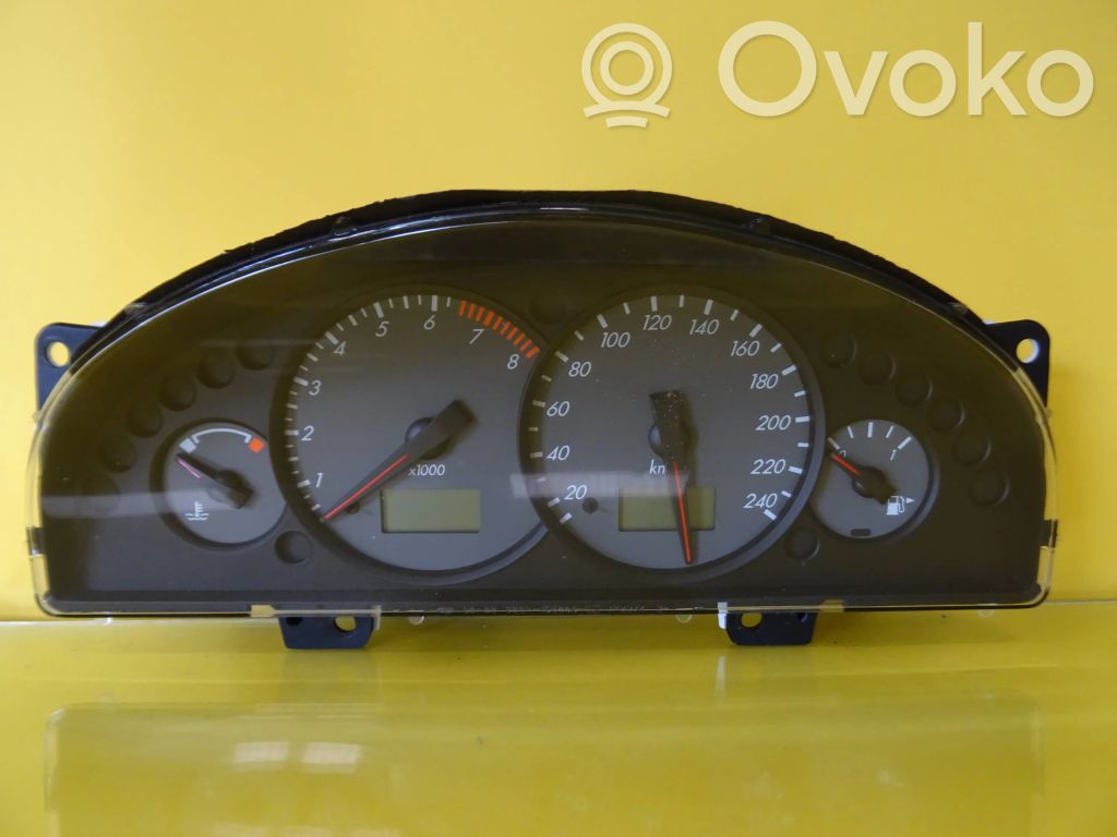 Ford Cougar Geschwindigkeitsmesser Cockpit 