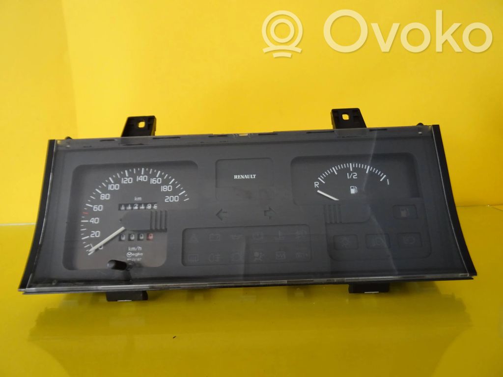 Renault Clio I Speedometer (instrument cluster) 